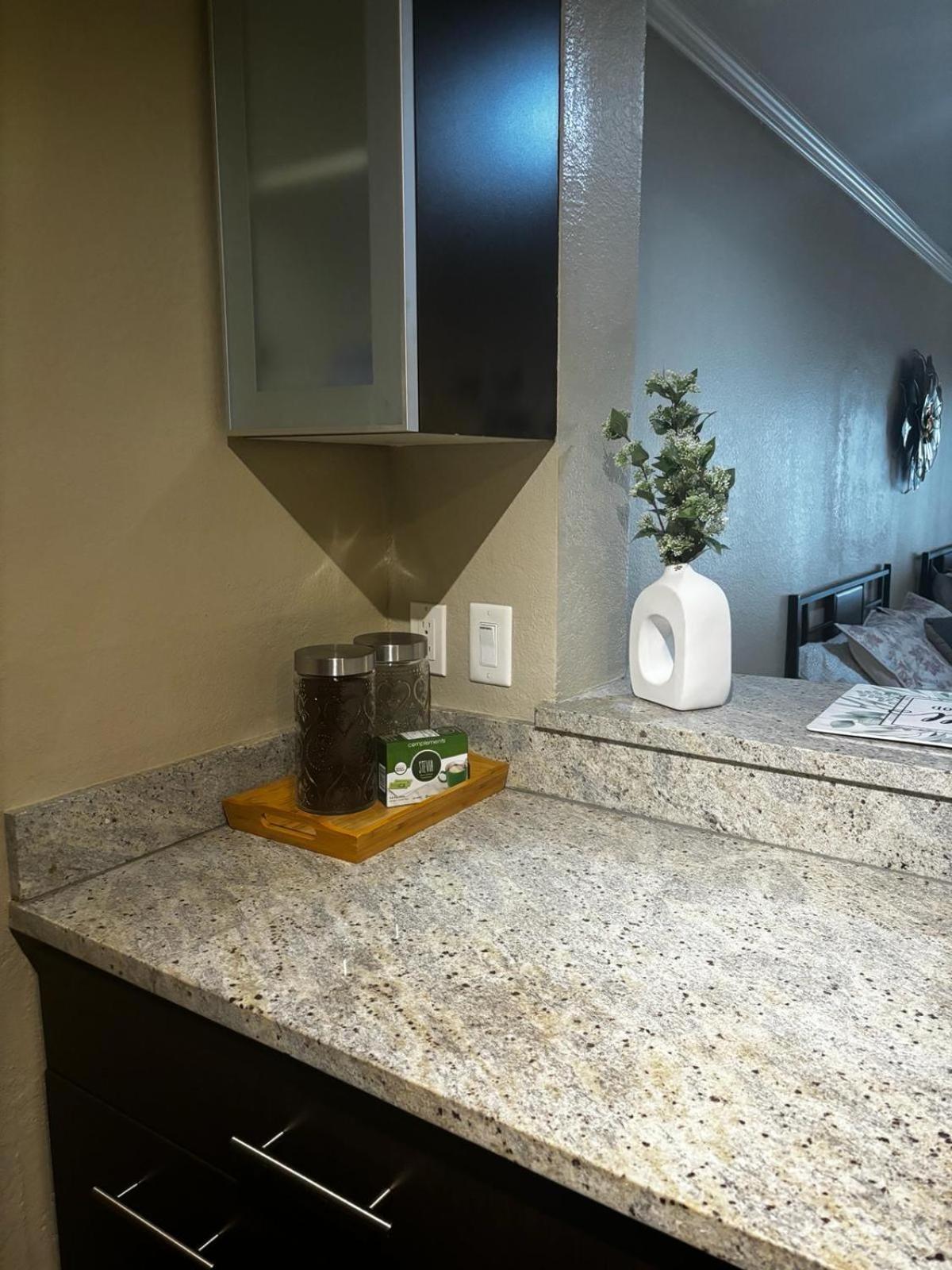 Sweet Studios Universal Loft Free Parking And Wifi Los Angeles Dış mekan fotoğraf
